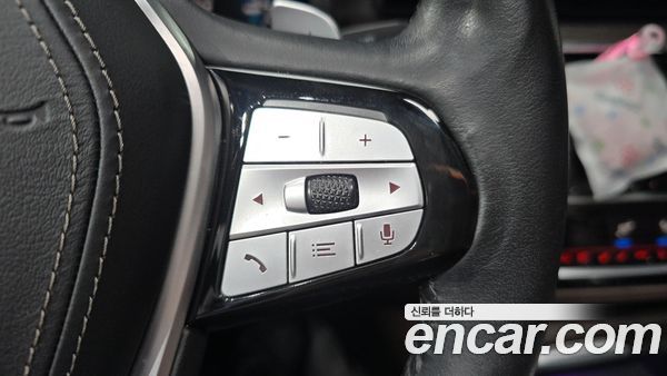 BMW 5 Series 2021, фото 32