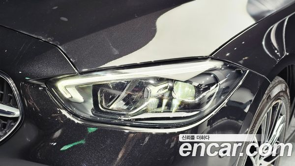 Mercedes-Benz C-Class 2023, фото 8