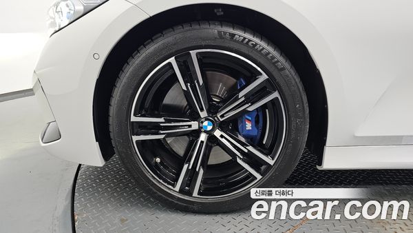 BMW 3 Series 2025, фото 4