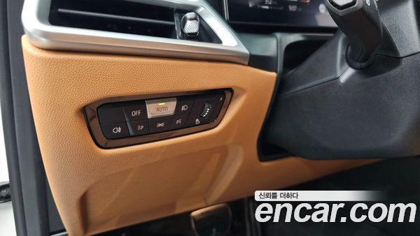 BMW 3 Series 2025, фото 19