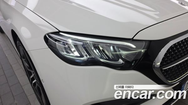 Mercedes-Benz E-Class 2026, фото 8