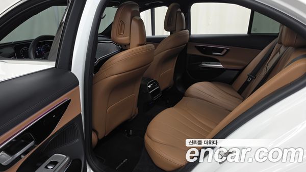 Mercedes-Benz E-Class 2026, фото 16