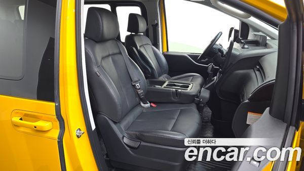Hyundai Staria 2025, фото 16