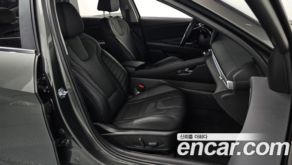 Hyundai Elantra 2024, фото 16