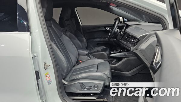 Audi Q4 e-tron 2022, фото 16
