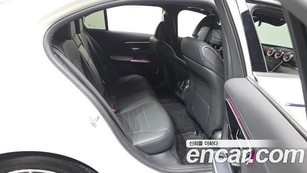Mercedes-Benz C-Class 2023, фото 12