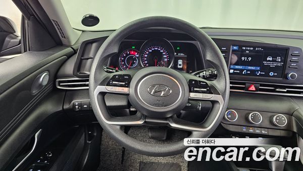Hyundai Elantra 2023, фото 20