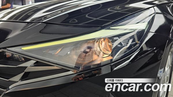 Hyundai Elantra 2023, фото 8