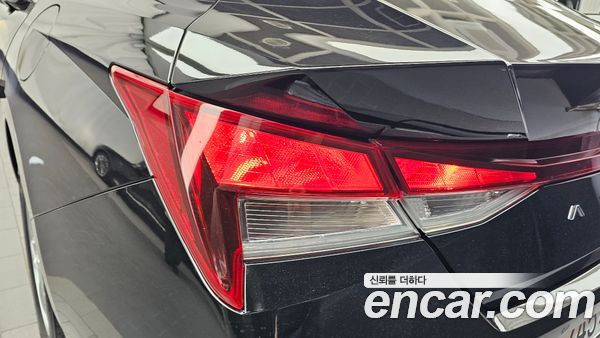 Hyundai Elantra 2023, фото 9