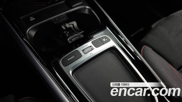Mercedes-Benz GLB 2025, фото 31