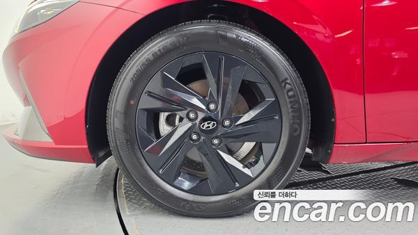 Hyundai Elantra 2023, фото 5