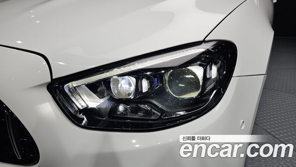 Mercedes-Benz E-Class 2021, фото 8