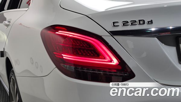 Mercedes-Benz C-Class 2020, фото 9