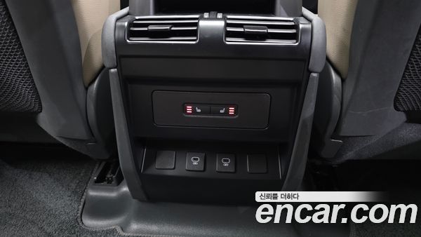 Land Rover Defender 2023, фото 30