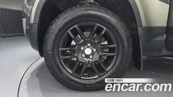 Land Rover Defender 2022, фото 5