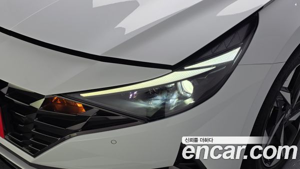 Hyundai Elantra 2023, фото 7