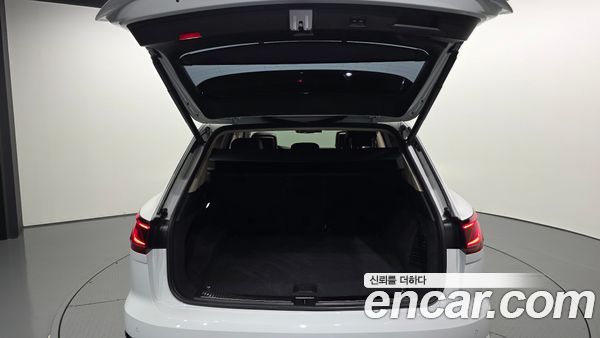 Volkswagen Touareg 2023, фото 25
