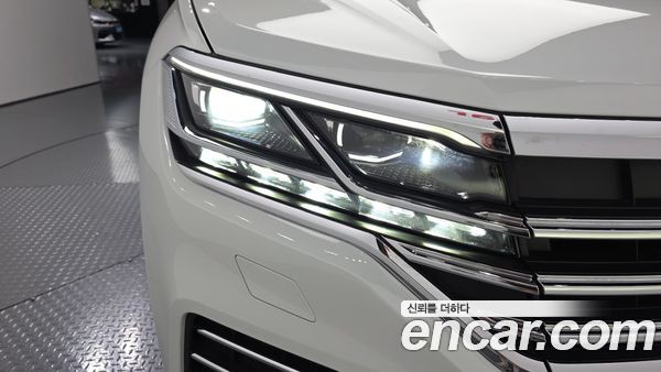 Volkswagen Touareg 2023, фото 7