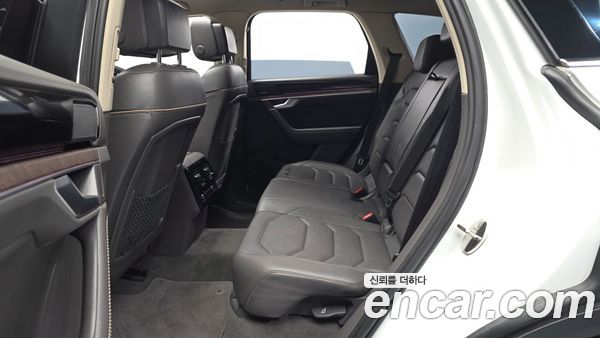 Volkswagen Touareg 2023, фото 15