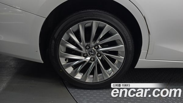 Lexus ES 2023, фото 31