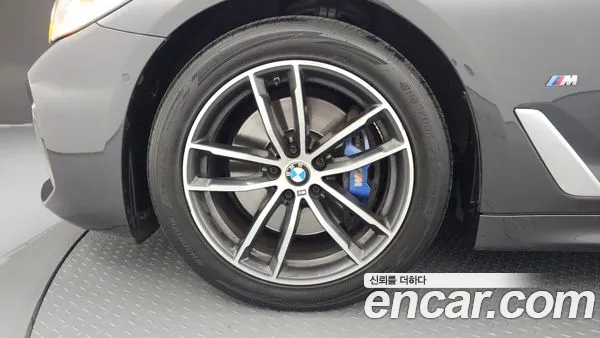 BMW 5 Series 2022, фото 5