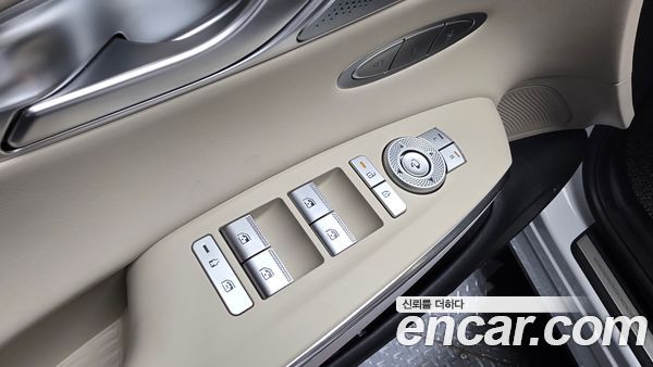 Genesis GV70 2025, фото 29