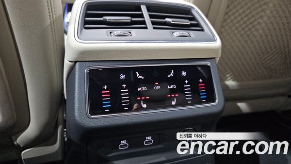 Audi A6 2023, фото 30