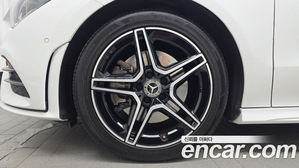 Mercedes-Benz CLA 2023, фото 5