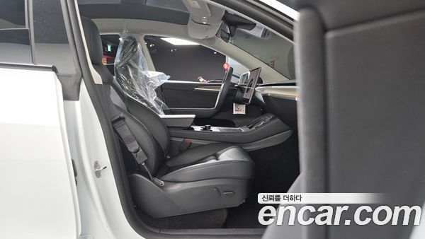 Tesla Model Y 2024, фото 16