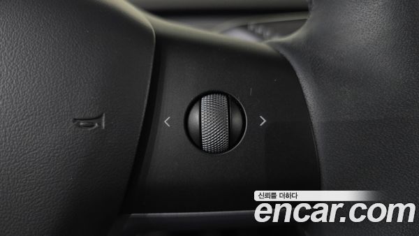 Tesla Model Y 2024, фото 31