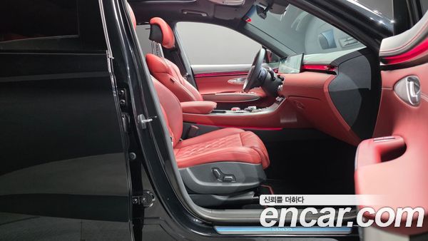 Genesis GV70 2025, фото 16