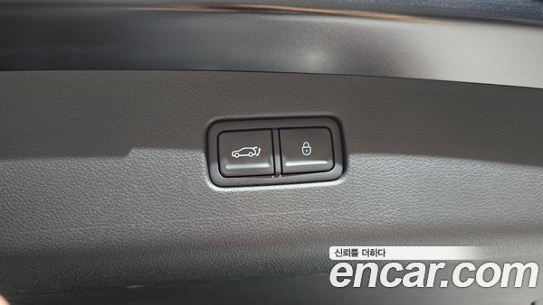 Genesis GV70 2025, фото 30