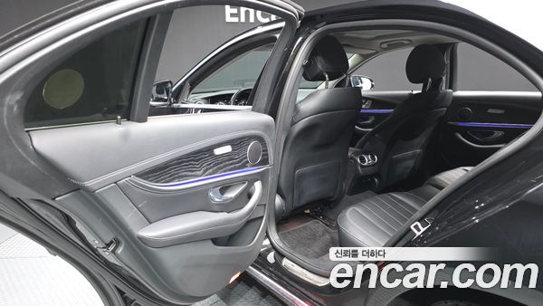 Mercedes-Benz E-Class 2020, фото 16
