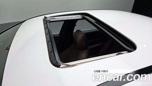 Mercedes-Benz E-Class 2021, фото 30