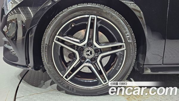 Mercedes-Benz CLA 2023, фото 5