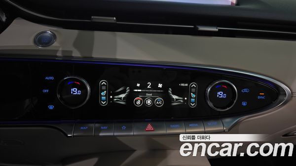 Genesis GV70 2021, фото 30