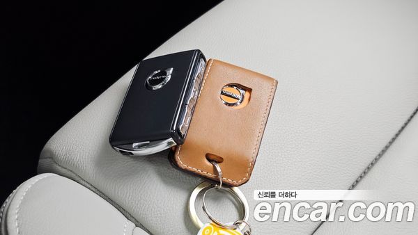 Volvo XC40 2023, фото 32
