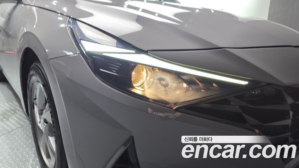 Hyundai Elantra 2023, фото 8
