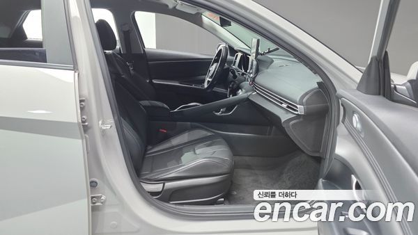 Hyundai Elantra 2023, фото 15