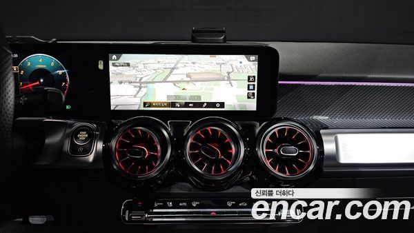 Mercedes-Benz GLB 2022, фото 20