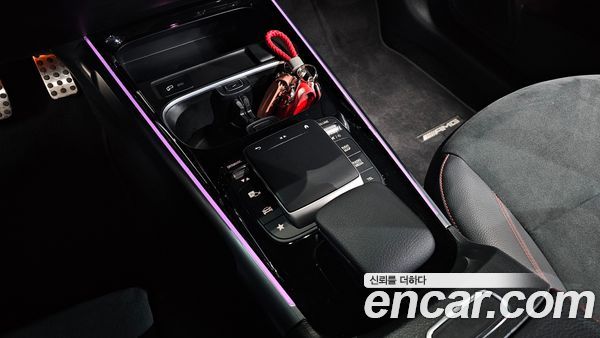 Mercedes-Benz GLB 2022, фото 31