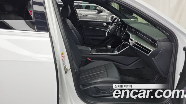 Audi A6 2022, фото 16