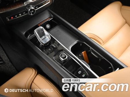 Volvo XC60 2023, фото 9