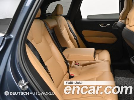 Volvo XC60 2023, фото 12