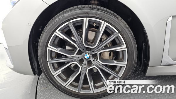 BMW 7 Series 2021, фото 4