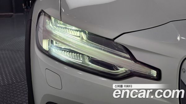 Volvo V60 2021, фото 8