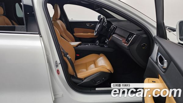 Volvo V60 2021, фото 16