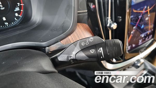 Volvo V60 2021, фото 29