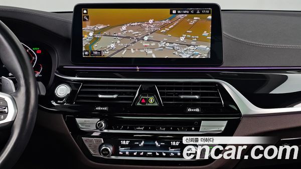 BMW 5 Series 2022, фото 14
