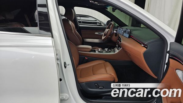 Genesis GV70 2025, фото 16